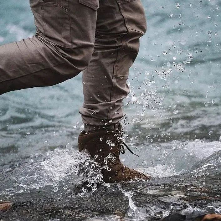Botas militares impermeables: protege tus pies en lluvia, barro y jornadas exigentes